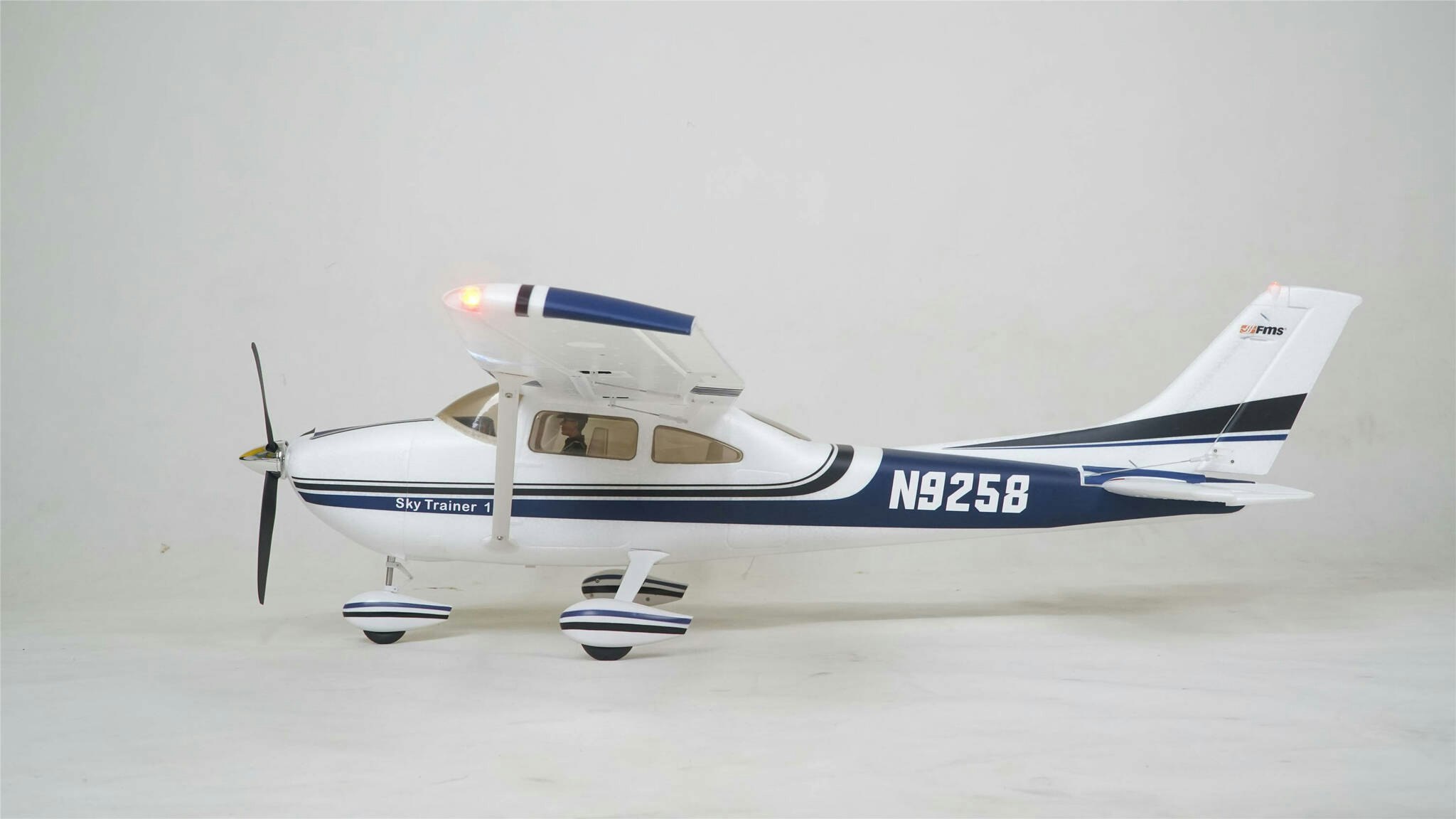 Cessna Sky Trainer 182 V2 1400mm Blue Gyro RTF