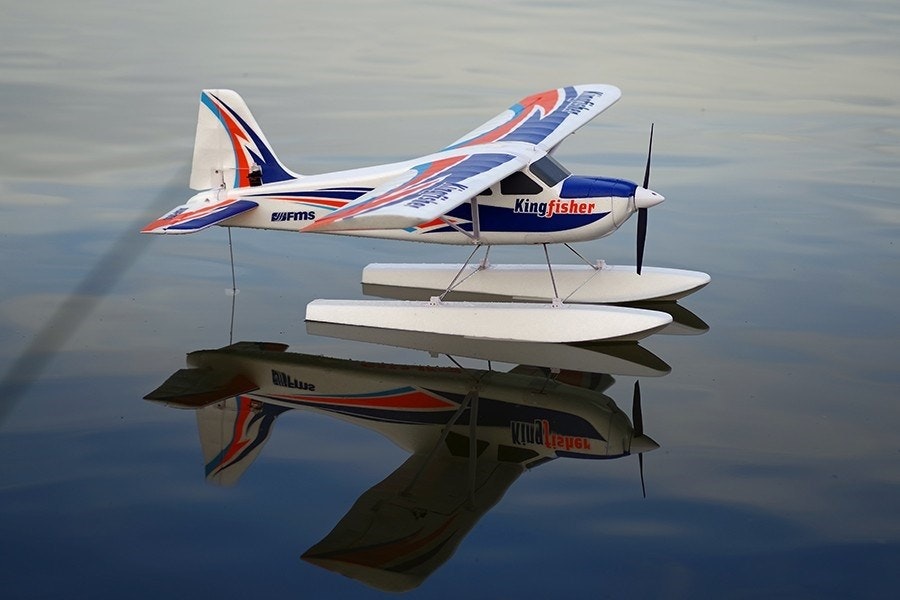 FMS Kingfisher V2 1400MM wheels floats skis Gyro RTF