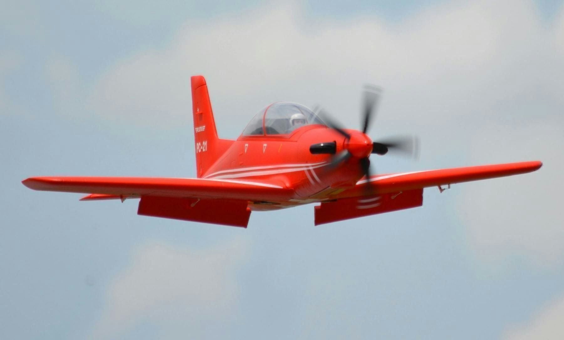 FMS 1,1 meter Pilatus PC-21 PNP with Reflex Technology (FMS087P-REF)