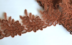 Brun spets, 9 cm