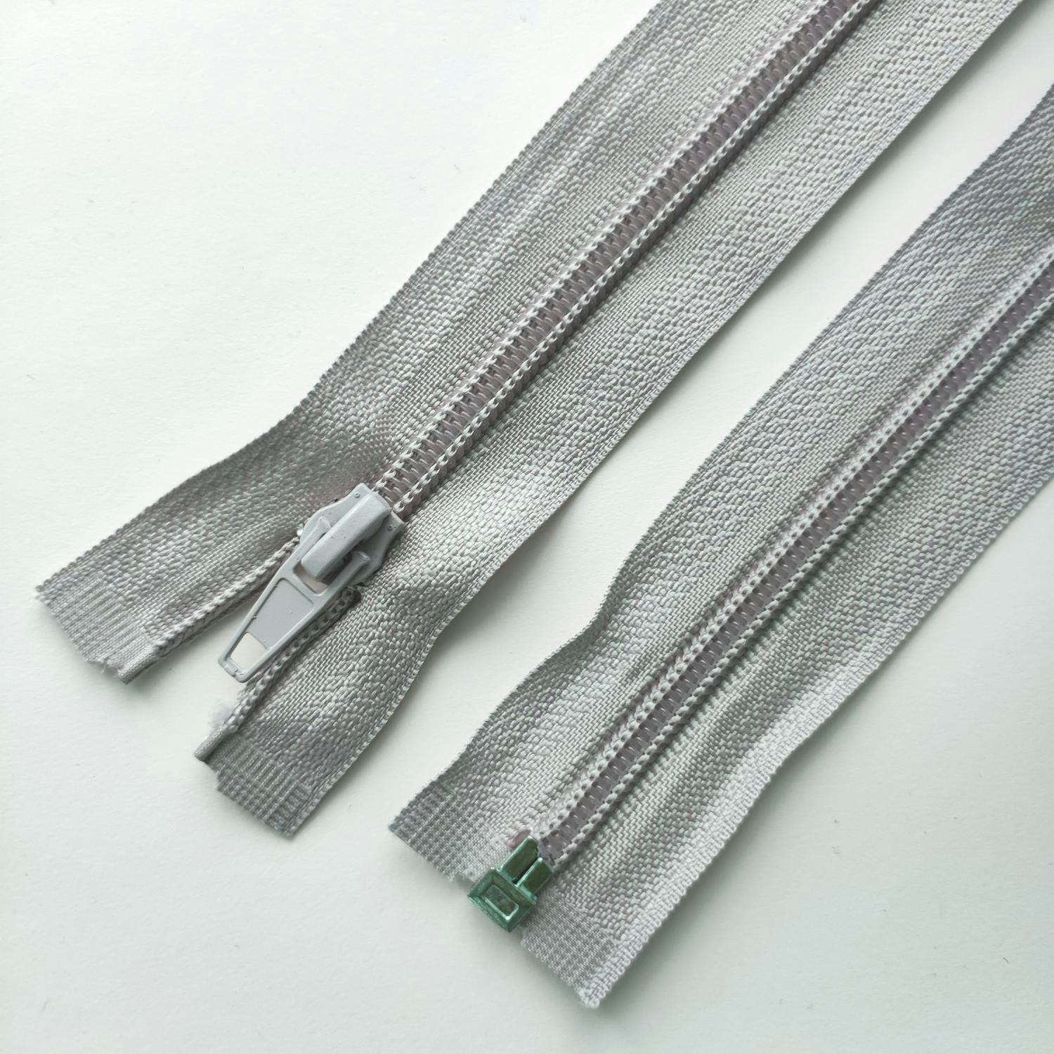 Dragkedja, blixtlås 5mm 30-65 cm. Ljusgrå.