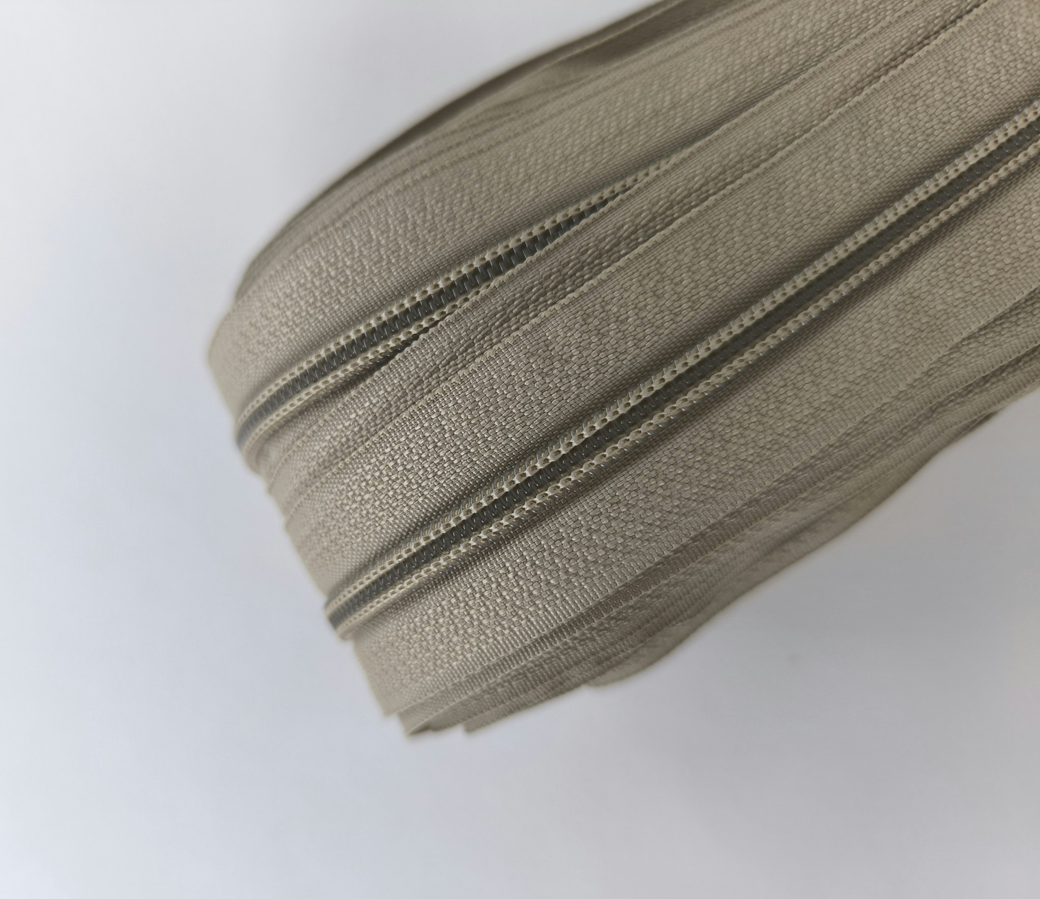 Blixtlås, metervar 5 mm. 308 Beige