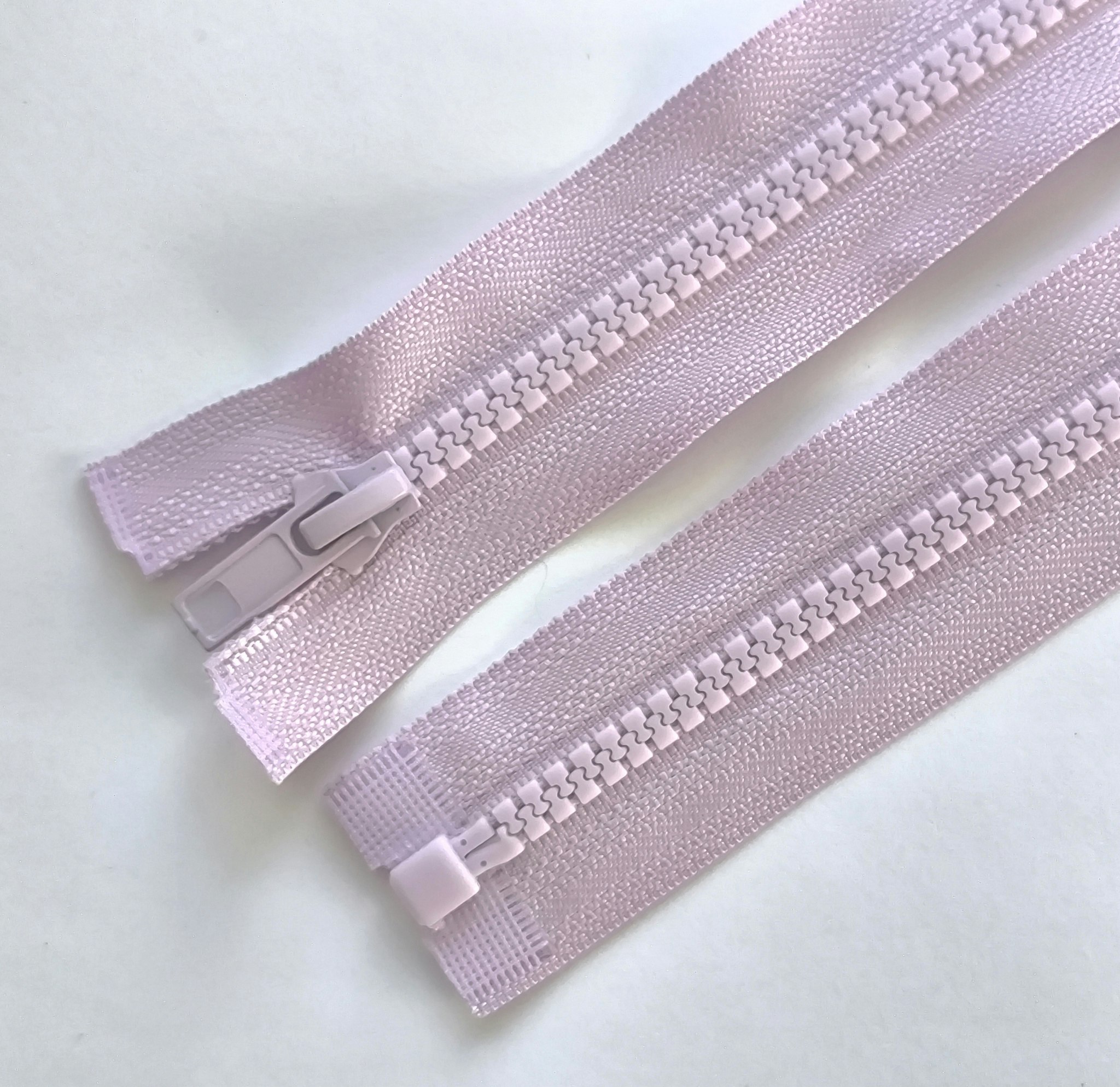 Dragkedja, blixtlås 6 mm 40-75 cm. Ljuslila.