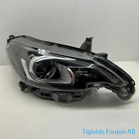 Strålkastare höger - Ligier JS50/JS50L (Beg)