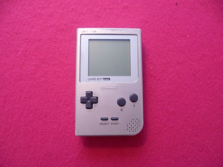 Nintendo Game Boy Pocket Silver