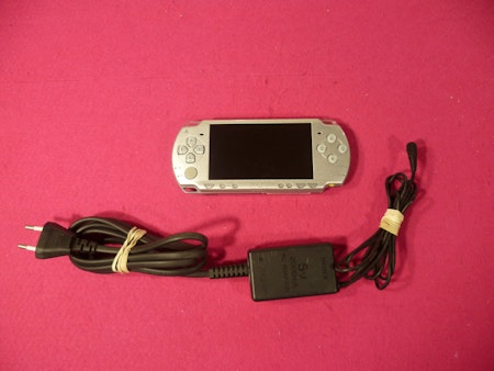 PSP Playstation Portable (2004) Silver Konsol