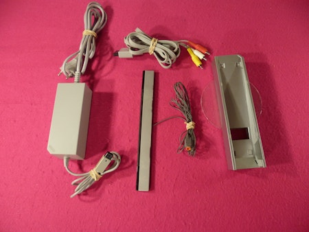 Nintendo Wii Konsol Silver/Chrome inkl. 1 st Handkontroll (Gamecube-kompatibel)