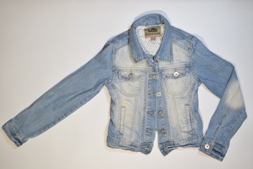 Jeans jacka, storlek 146