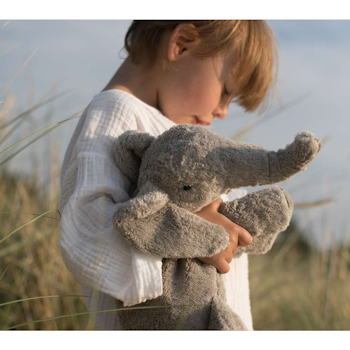 Liten Elefant med värmekudde
