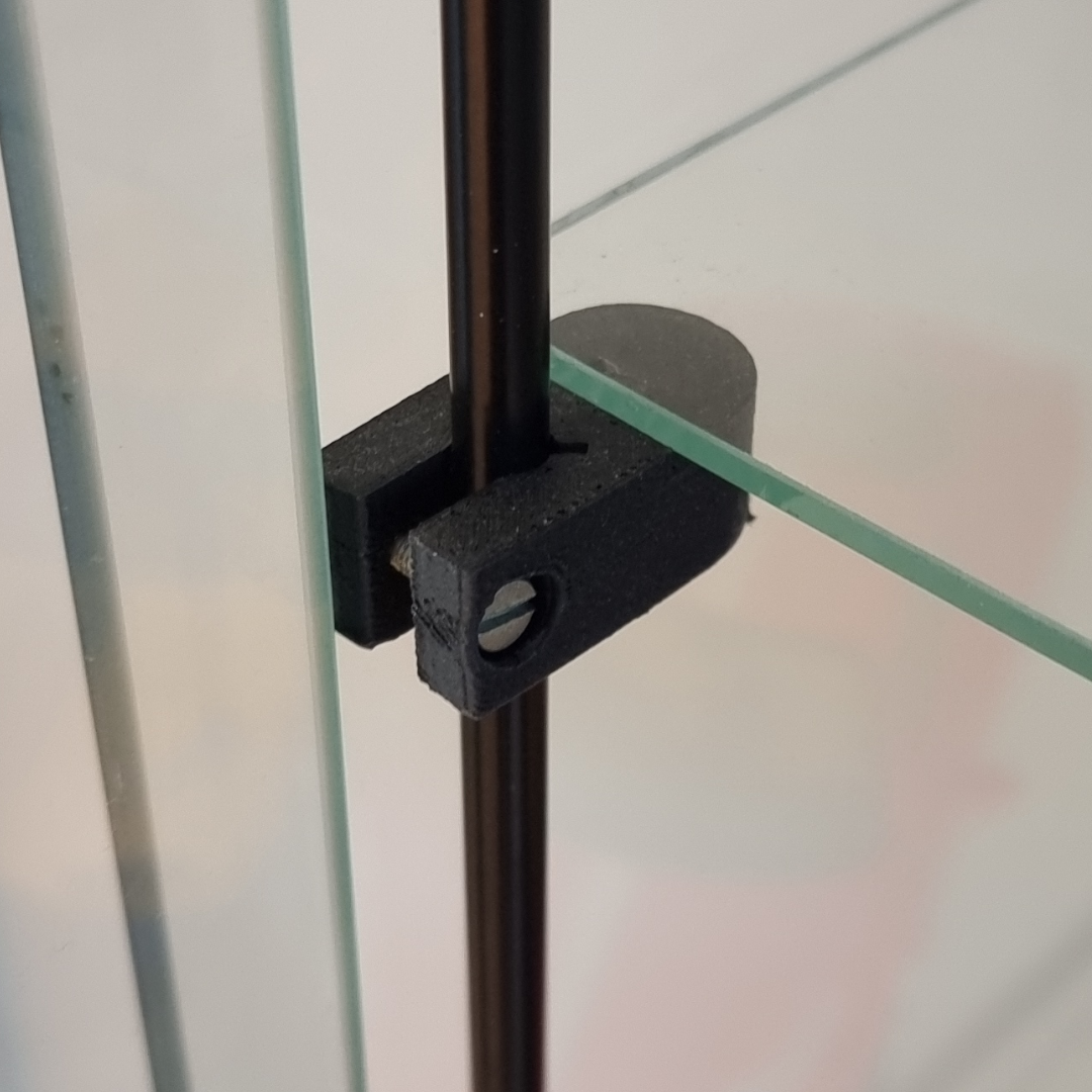 IKEA Detolf shelf brackets - set of 4 brackets including screws and nuts