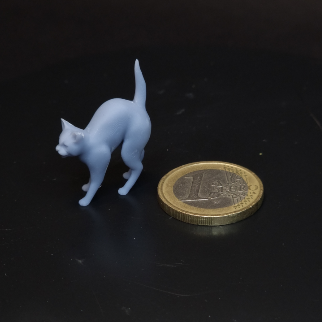 Hissing Cat Figurine