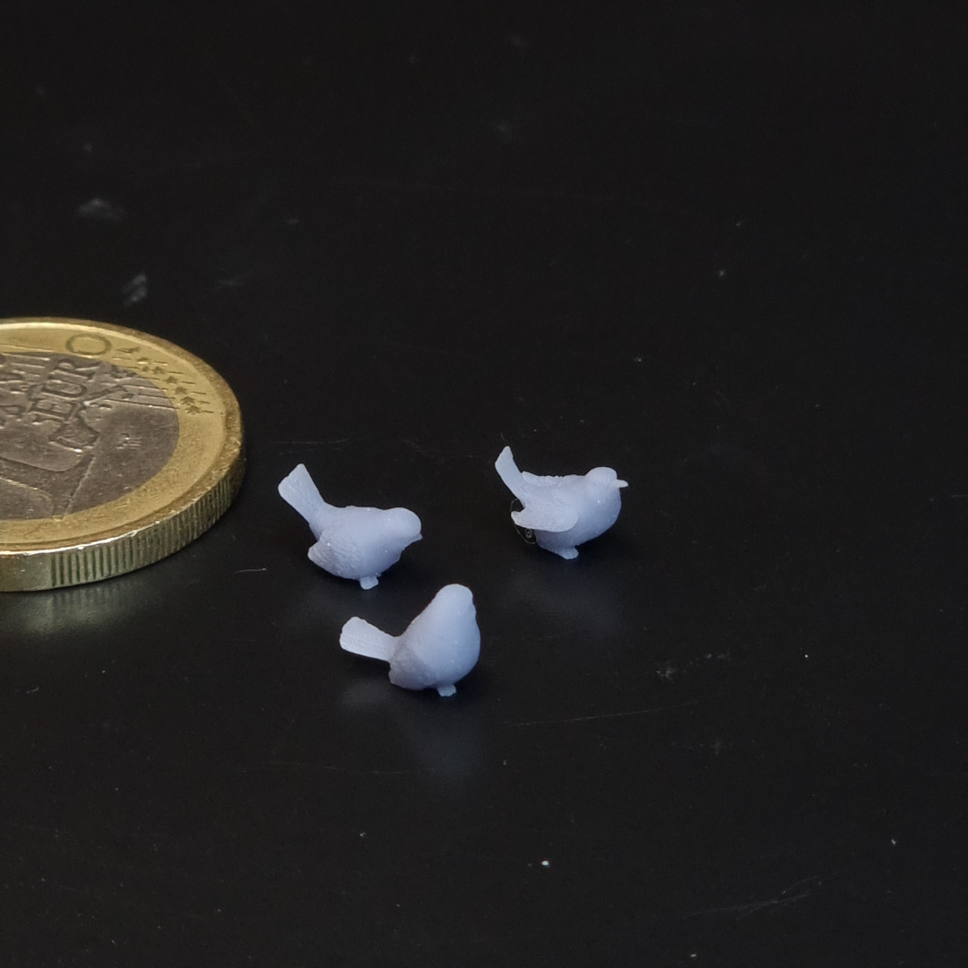 Set of 3 miniature birds