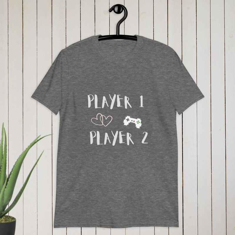 Player 1 ♥ Player 2 T-shirt