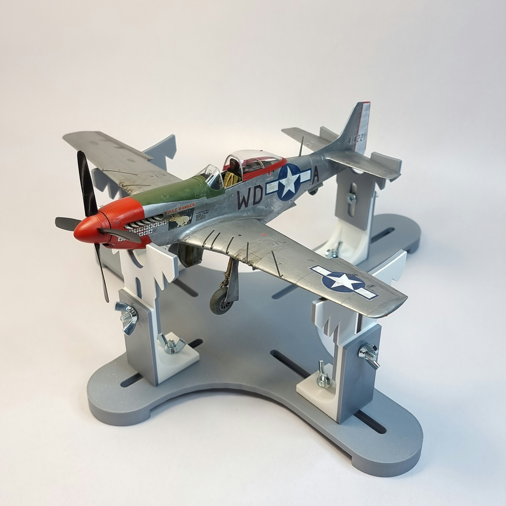 Airplane jig for scale 1:32 – 1:144 (3D printed)
