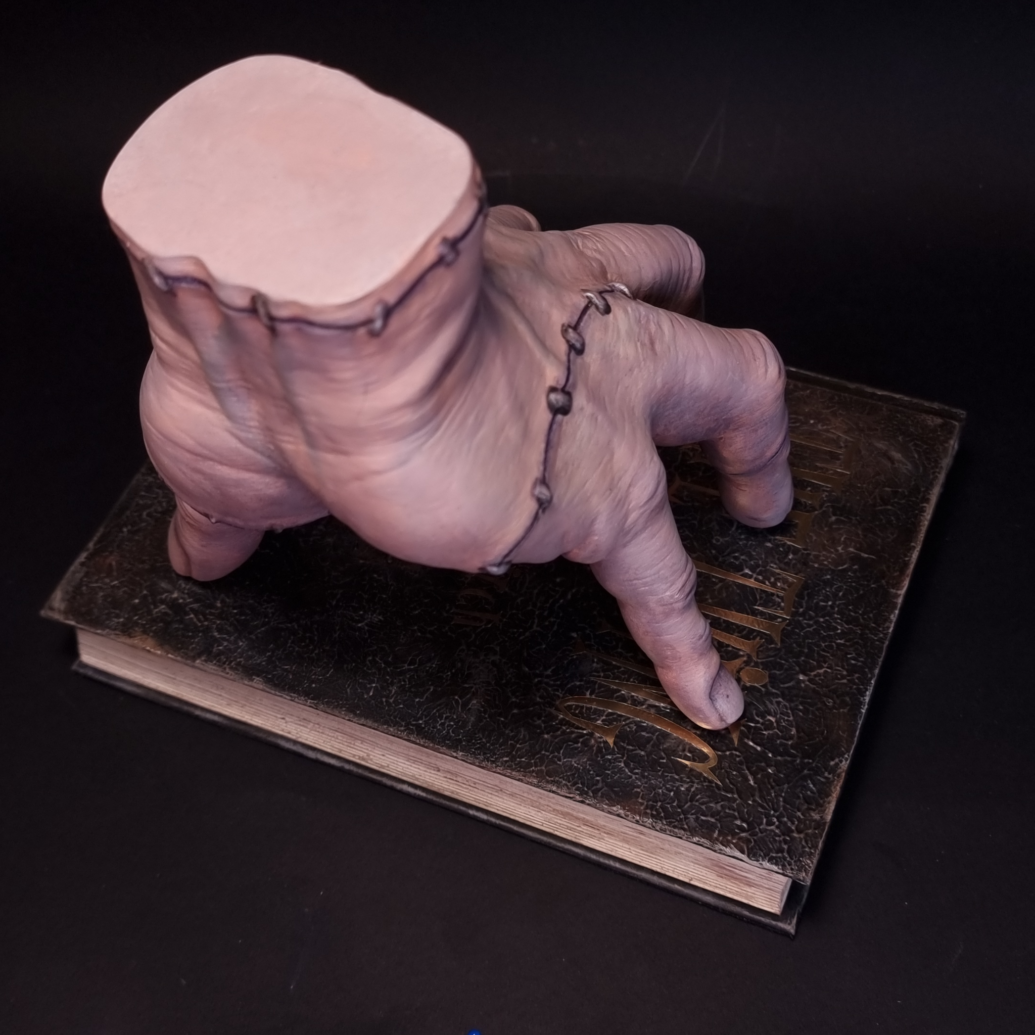 Creeping curiosities in book form – 1:1 sculpture by Mortiza Birch