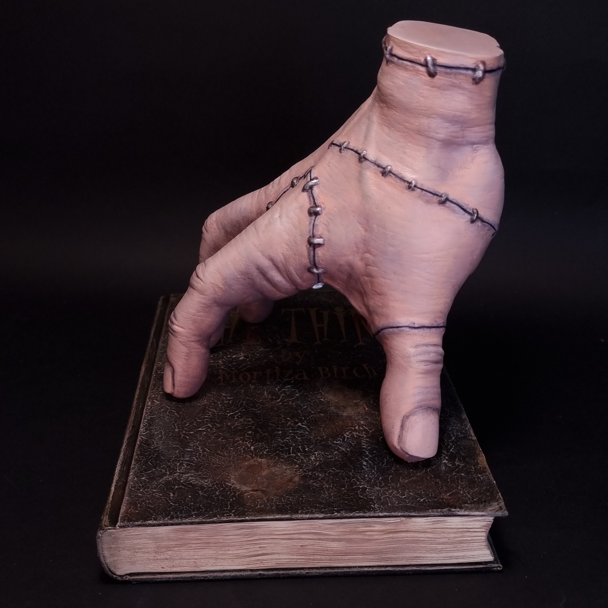 Creeping curiosities in book form – 1:1 sculpture by Mortiza Birch