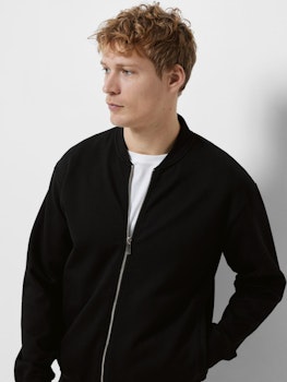 MACK BOMBER BLACK