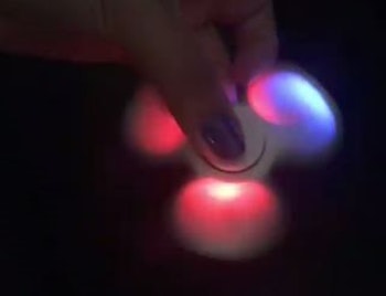 LED finger spinner