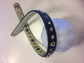 Halsband/Armband Prydd med Nit och Kristaller