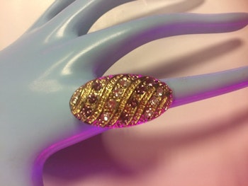 Vacker Ring med Strass