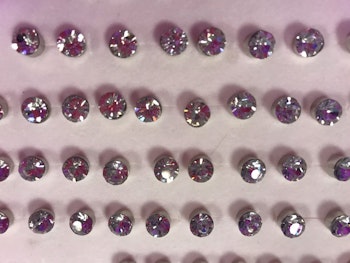 6 MM Strass Örhäng