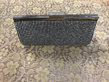 En Lysande Festväska / Aftonväska Clutch med Strass