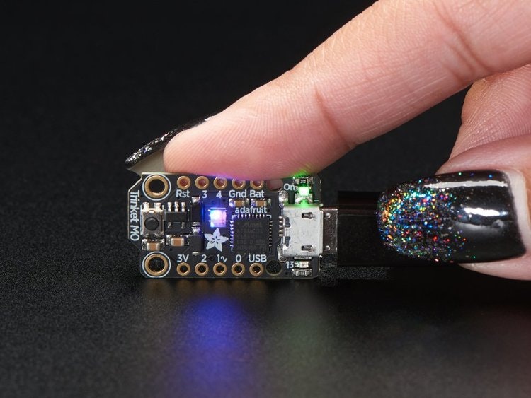 Adafruit Trinket M0 - for use with CircuitPython & Arduino IDE