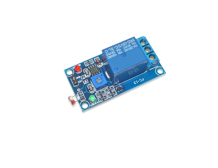 5V Photosensitive resistance sensor relay