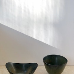 Gunnar Nylund set of Blue ARO and ASH stoneware bowls for Rorstrand