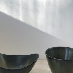 Gunnar Nylund set of Blue ARO and ASH stoneware bowls for Rorstrand