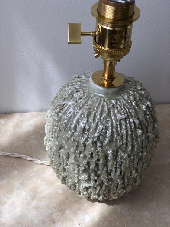 Gunnar Nylund Cream Colored "Chamotte" Table Lamp. 1940s.