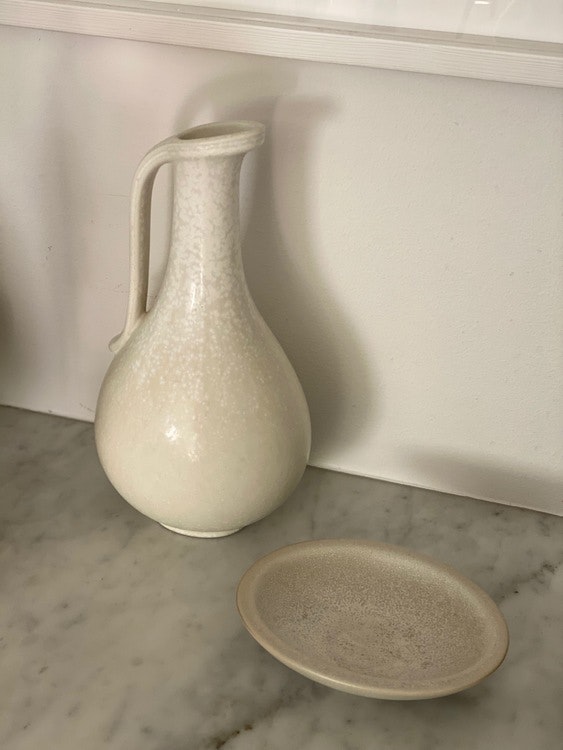 Gunnar Nylund set of Ceramic Vessel and small plate for Rörstrand.