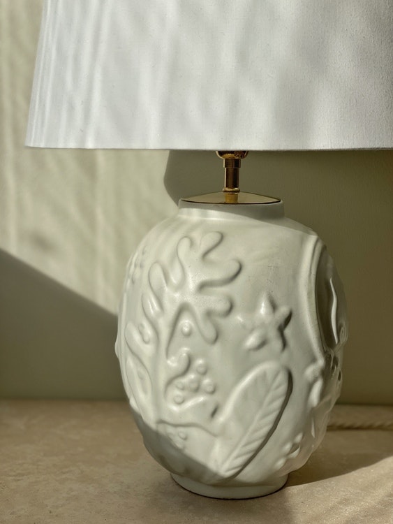 Anna-Lisa Thomson White Ceramic Table Lamp for Upsala-Ekeby. 1940s.