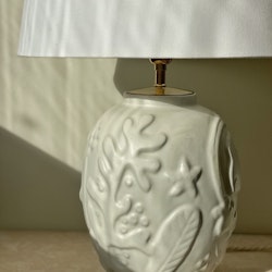 Anna-Lisa Thomson White Ceramic Table Lamp for Upsala-Ekeby. 1940s.