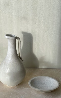 Gunnar Nylund set of Ceramic Vessel and small plate for Rörstrand.