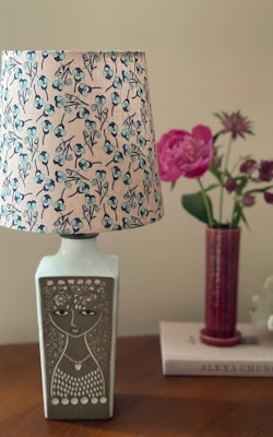 Upsala-Ekeby Ceramic Table Lamp "Beata" by Mari Simmulson. 1960s.