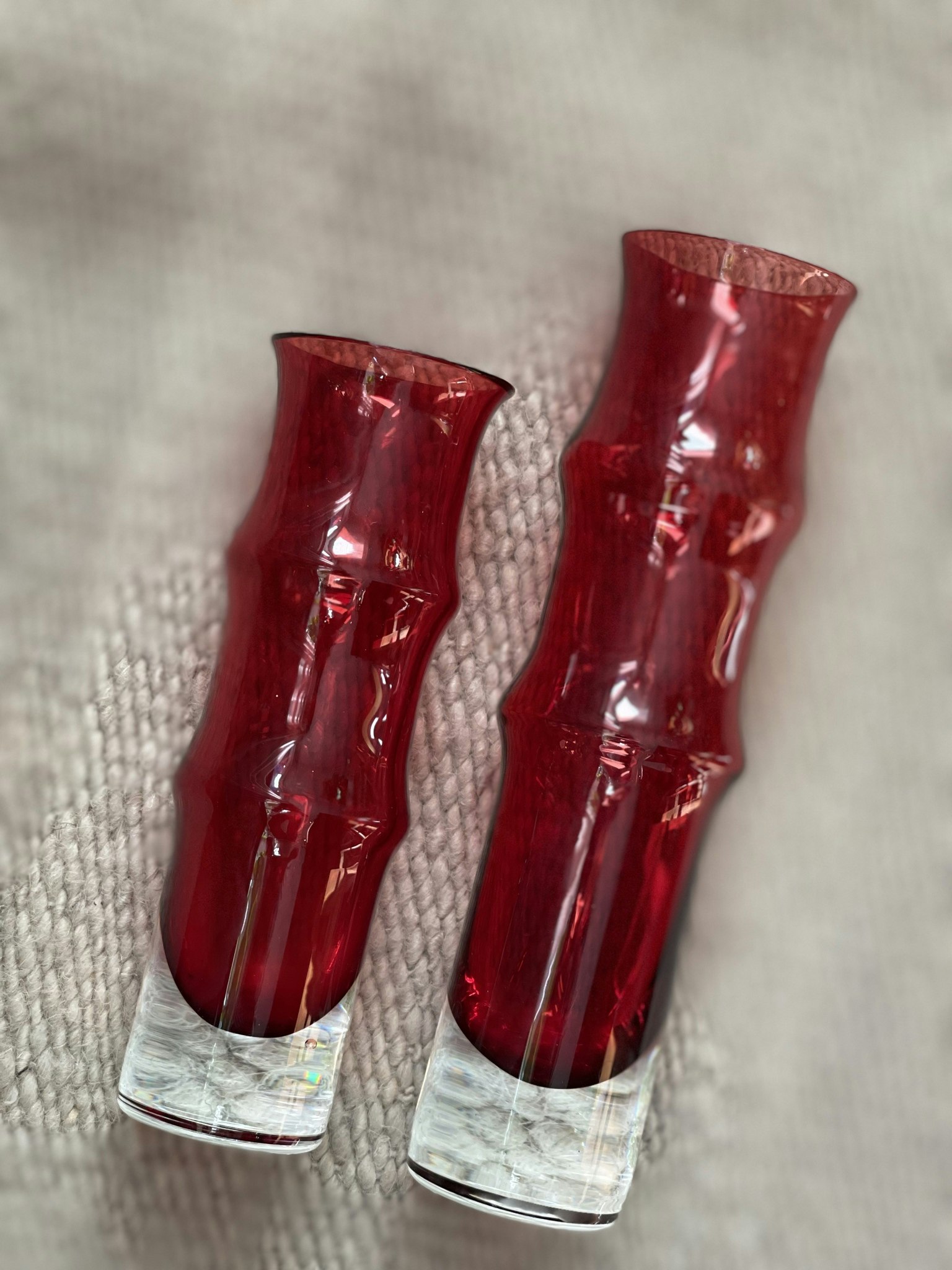 Åseda Pair of Red Glass Vases by Bo Borgström, 1970s.