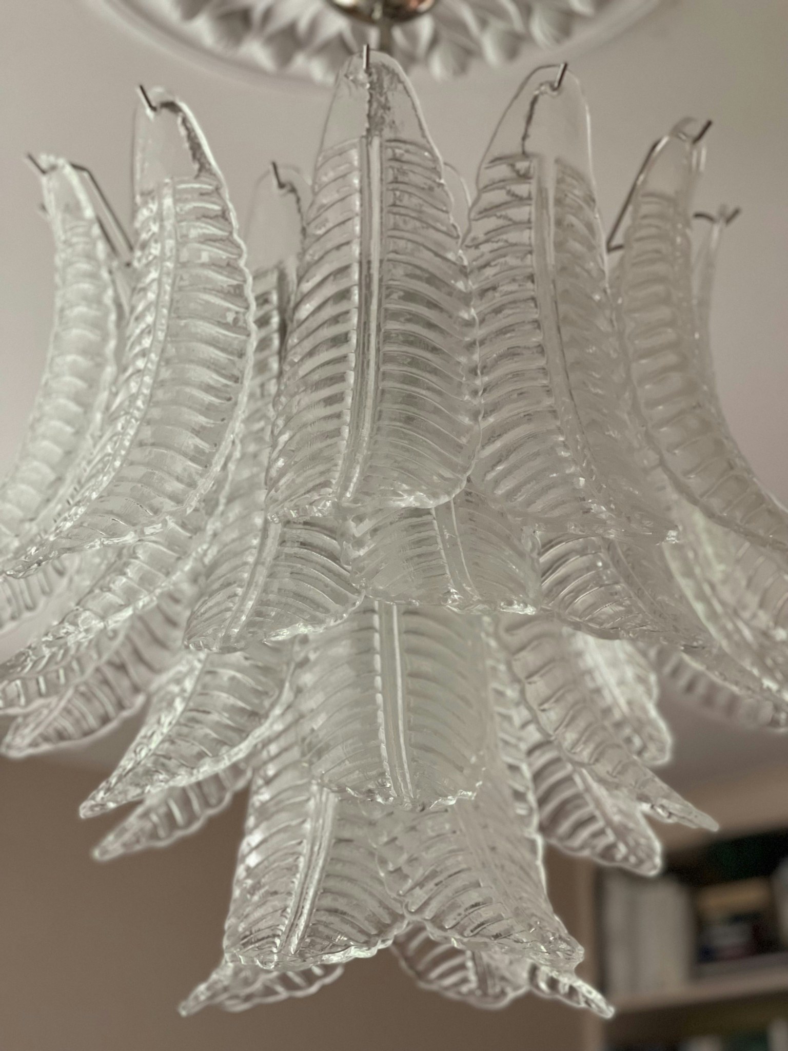 Murano Chandelier ‘Feather’. Medium Size.