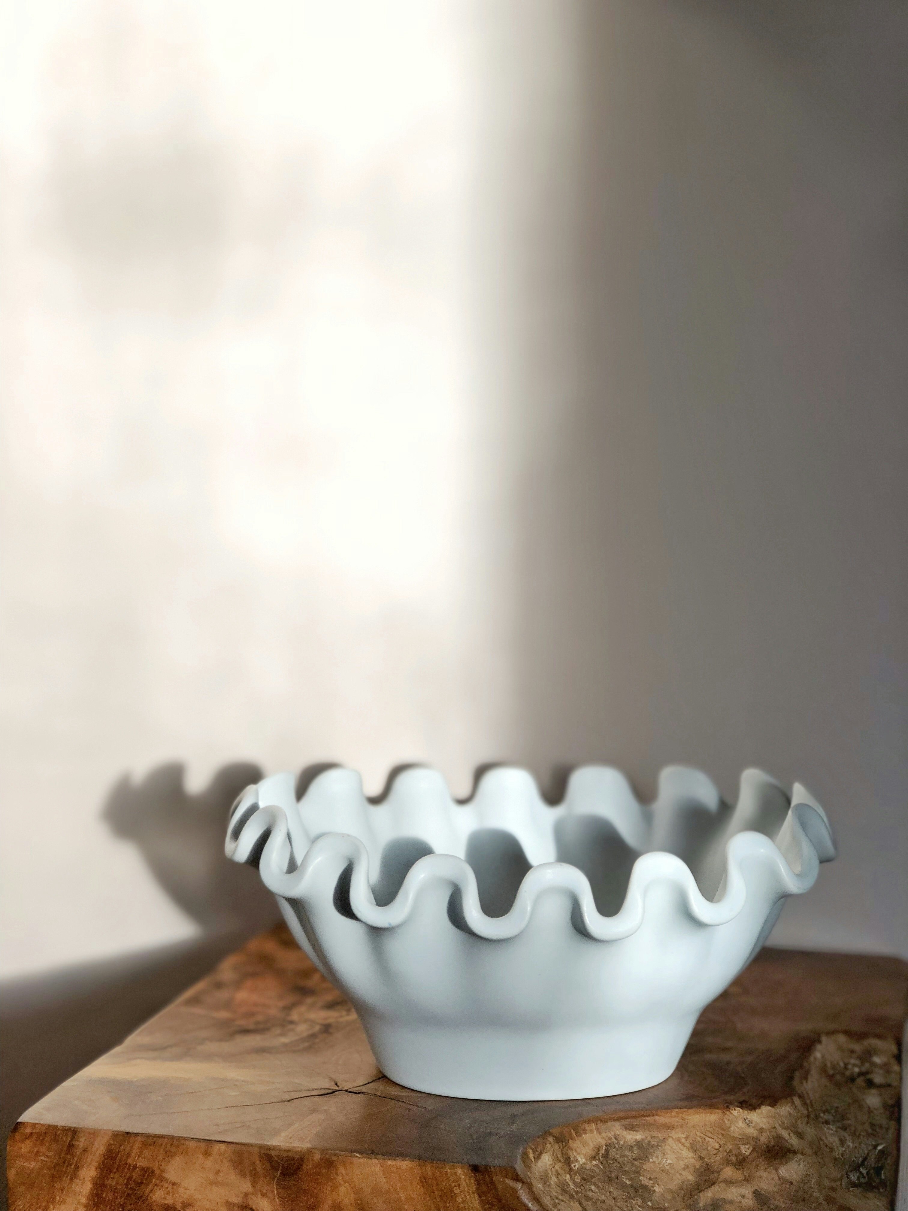 Wilhelm Kåge Stoneware white Bowl from the serie 'Våga' by Gustavsberg. 50's.