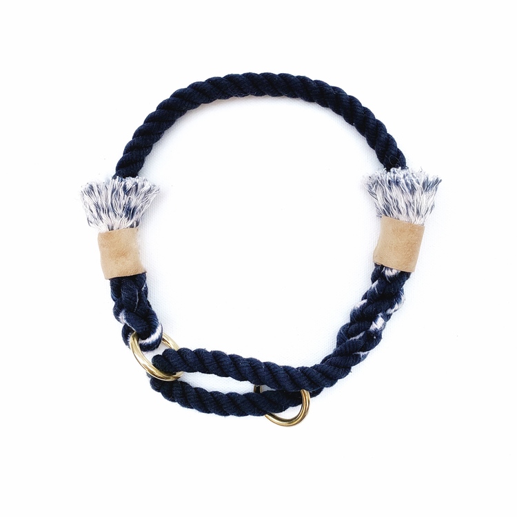 Hundhalsband av rep i blå färg