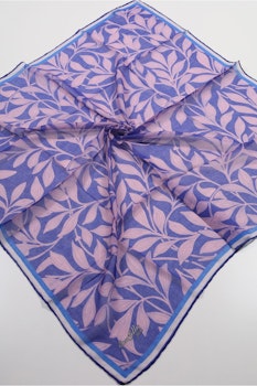 Scarfella mjuk handsydd scarf D188R25