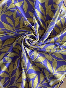 Scarfella mjuk handsydd scarf D188 R14