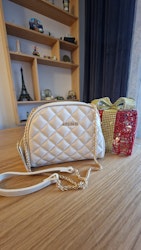 Armine quiltad väska beige
