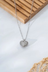 Silverfärgat hjärta halsband