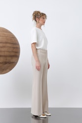 Beige ribbstickade byxor för kvinnor
