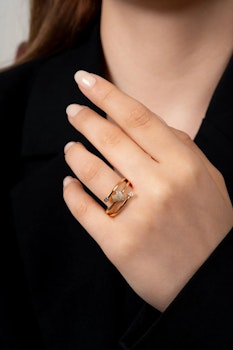 XUPING Heart Figured Stone Detaljerad Guld Gul Damring