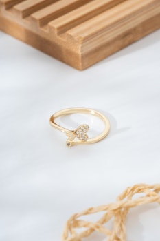 Butterfly Figured Stone Detaljerad Guld Gul Dam Ring