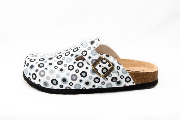 KS136 White/Black