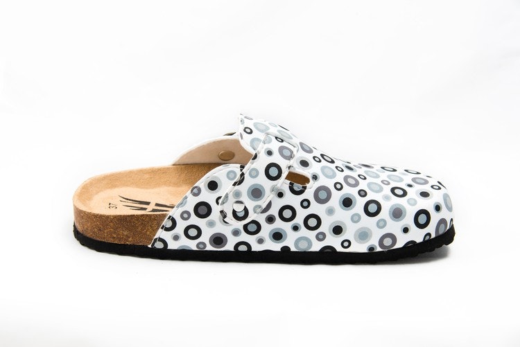 KS136 White/Black