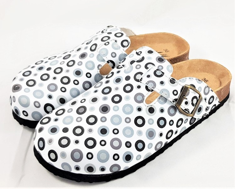 KS136 White/Black